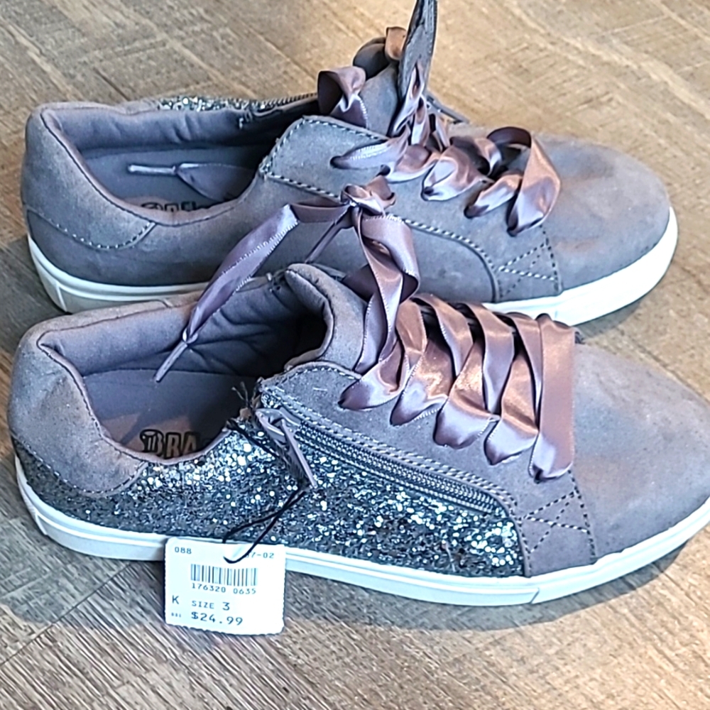 Brash Gray Sparkle Sneakers with Satin Laces sneakers shoes size 3 girls